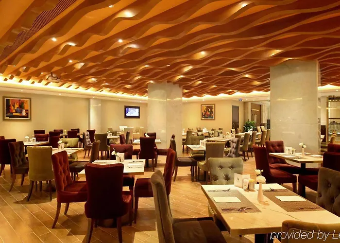 By Ihg